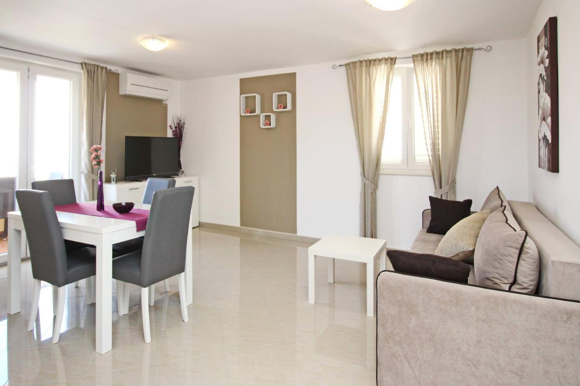 Guest house Gorica 2 4*
